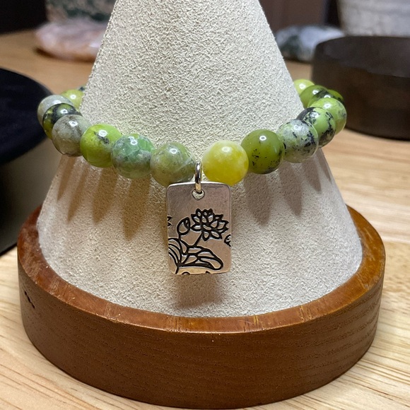 Australian Jade Chrysoprase (8 mm) with Silver Spacers and Charm - Picture 2 of 11